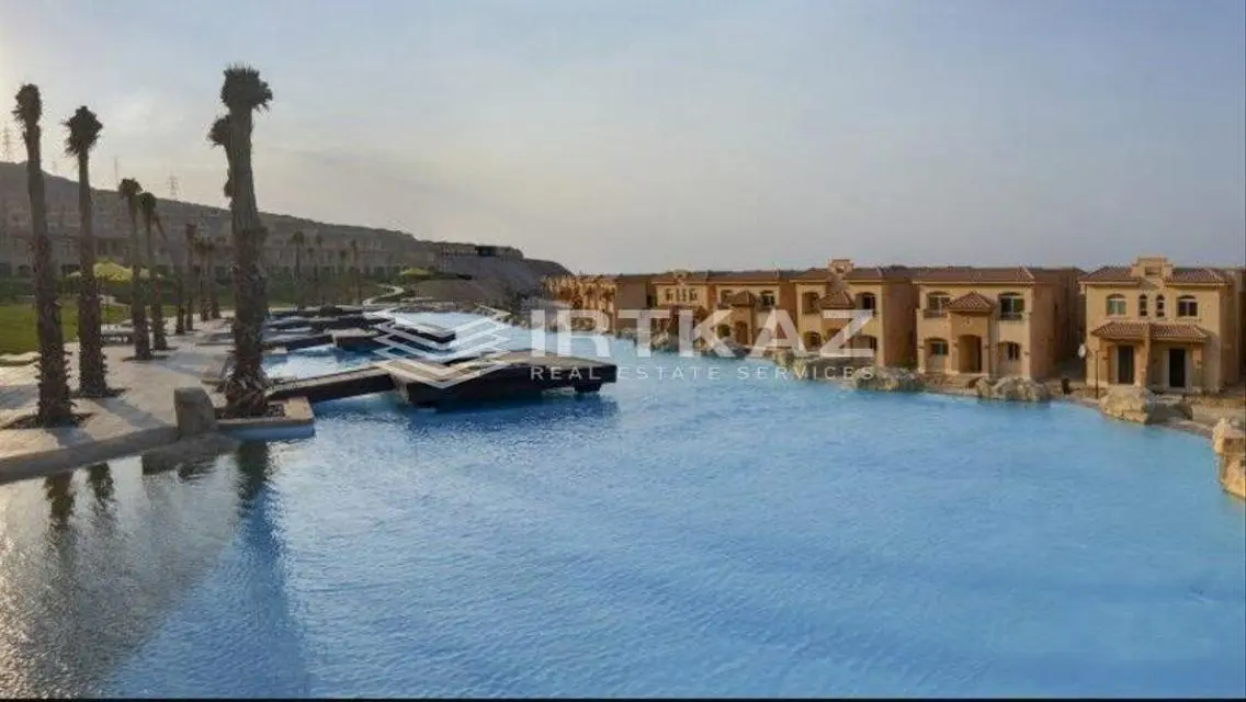 شقة فاخرة بمساحة واسعة ومرافق متكاملة