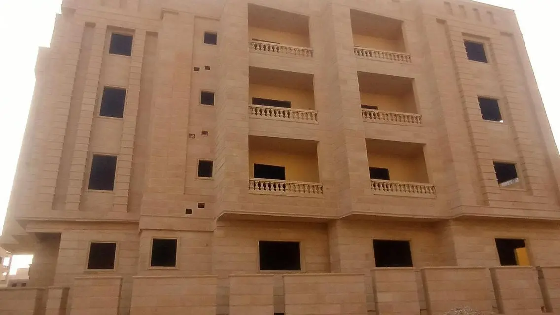 شقة للإيجار -6 مساحة 7500 متر