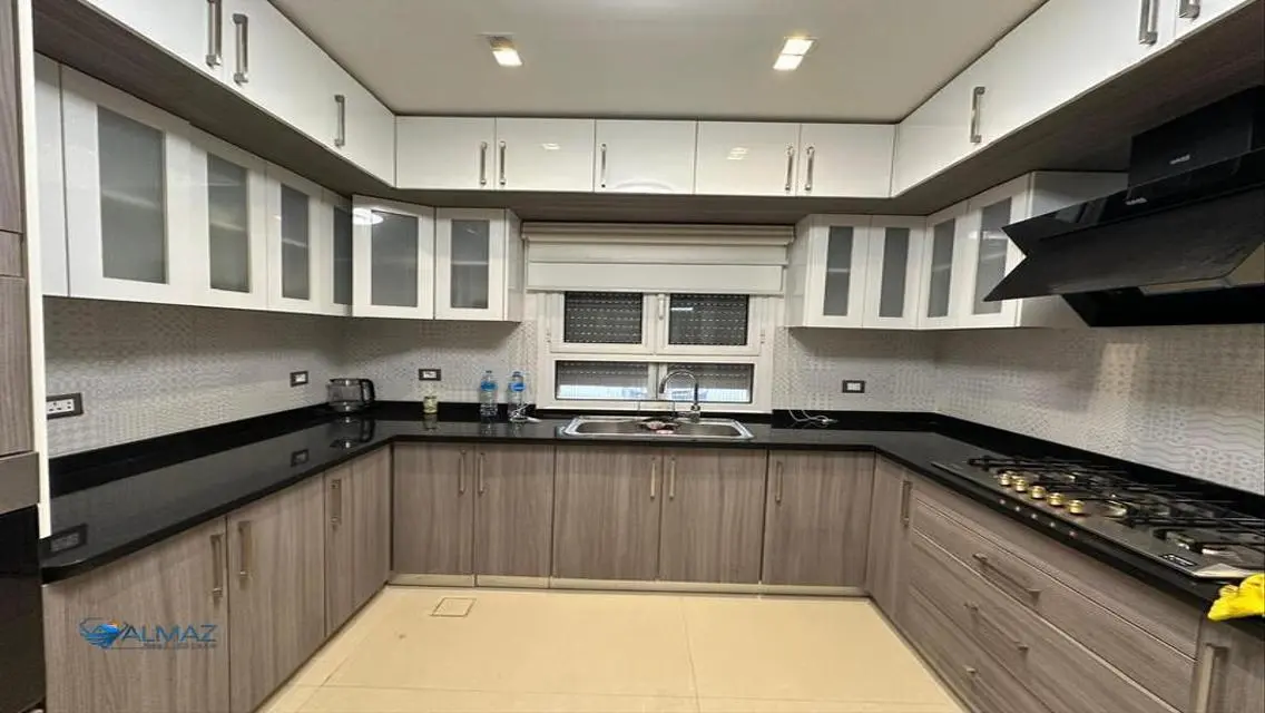 Luxury Apartment with Maid Room in the Heart of the City