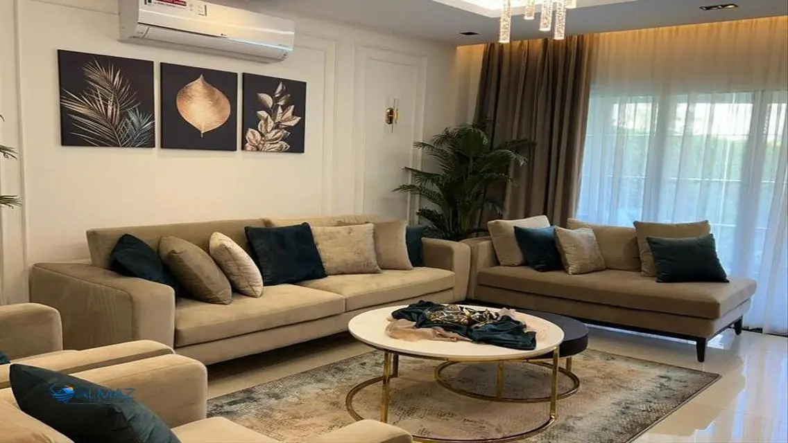 Luxury Apartment with Maid Room in the Heart of the City