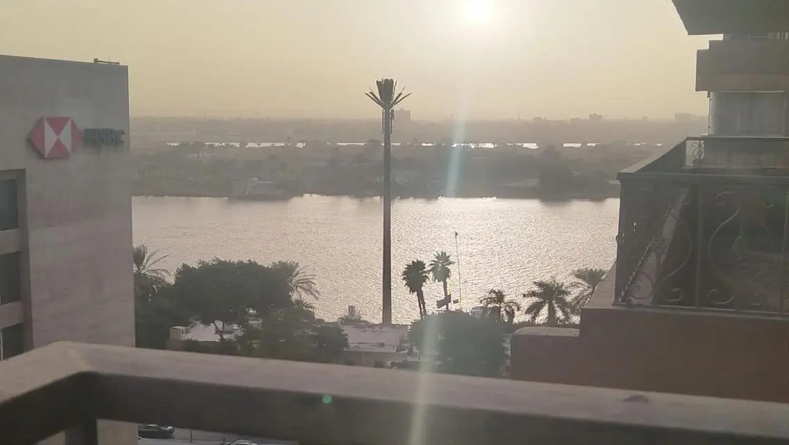 شقة فاخرة للبيع بموقع متميز في نيل كورنيش