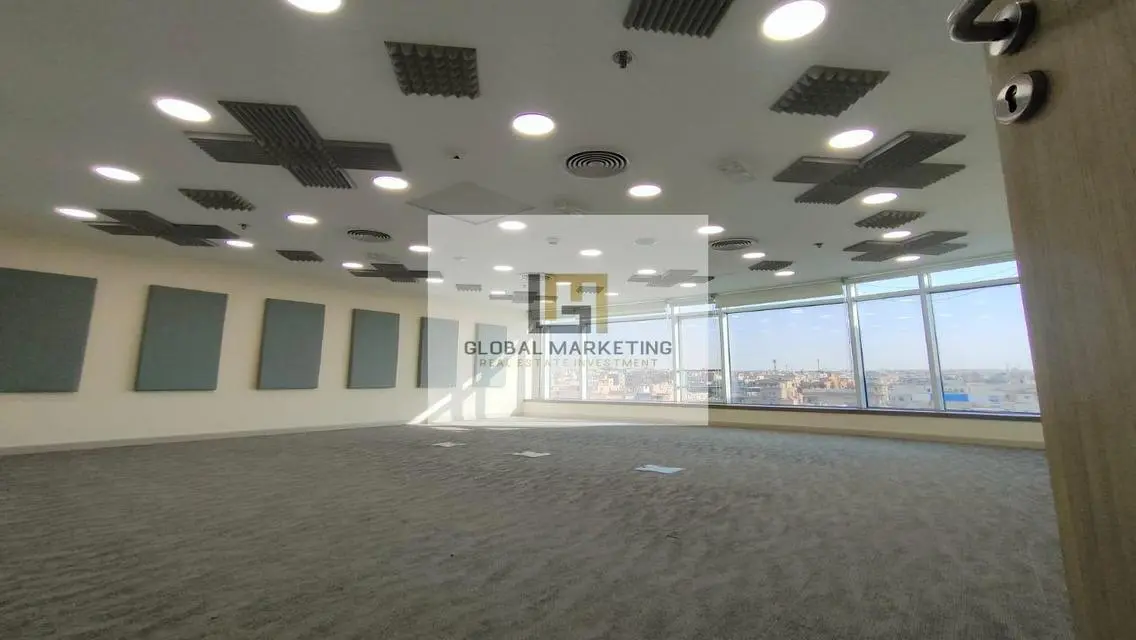 Stylish 1100 sqm Office for Rent