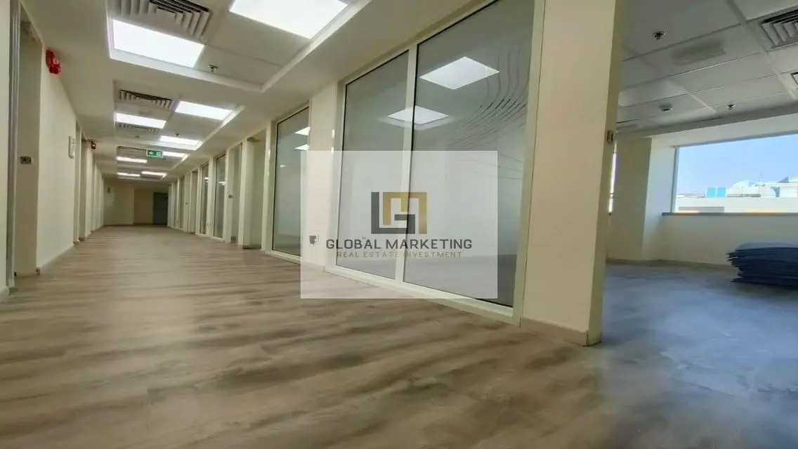 Stylish 1100 sqm Office for Rent