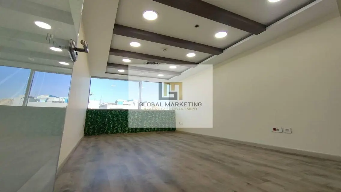 Stylish 1100 sqm Office for Rent