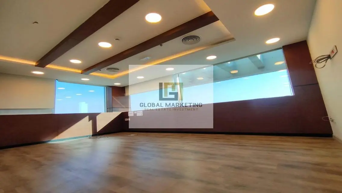 Stylish 1100 sqm Office for Rent
