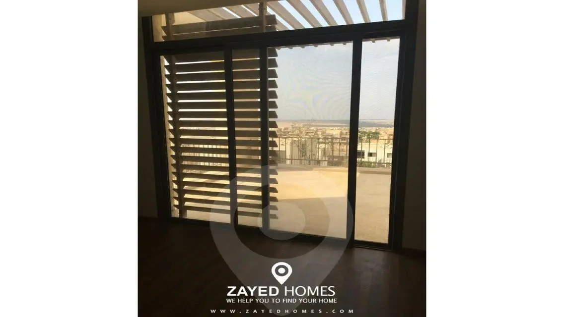 Luxury Villa with Expansive Space for Sale