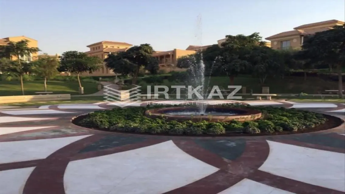 شقة فاخرة بمساحة 1200 متر