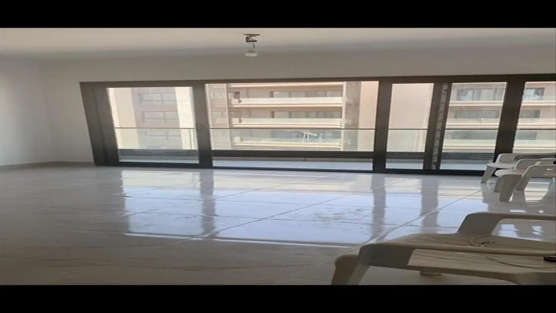 محل للايجار في مدينة Lights - وحدة B15-131