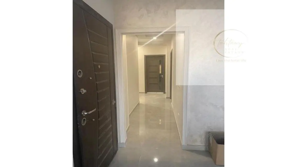 Luxurious Apartment with Balcony in Prime Location