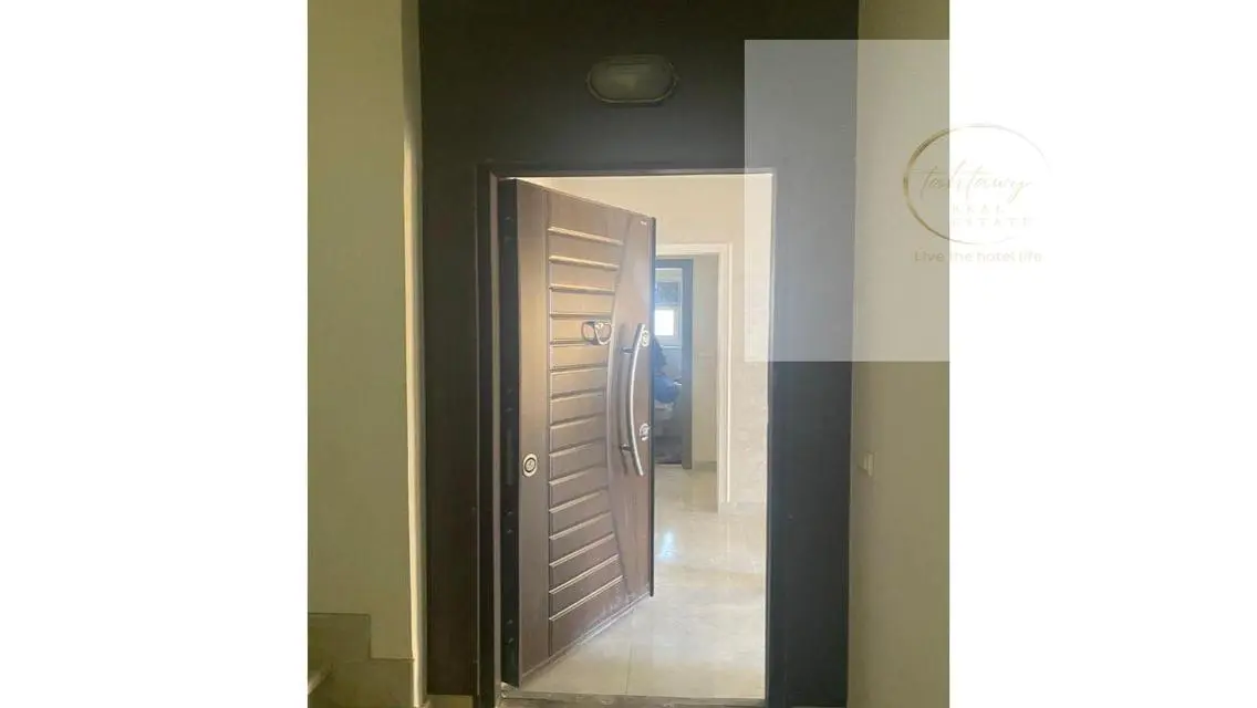 Luxurious Apartment with Balcony in Prime Location