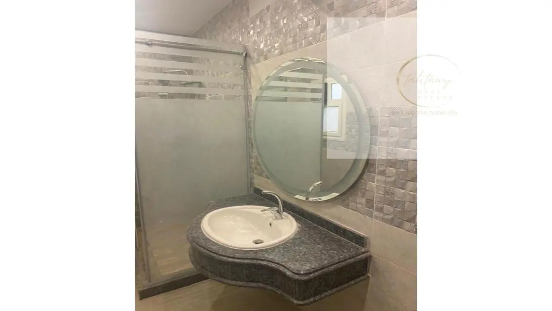 Luxurious Apartment with Balcony in Prime Location