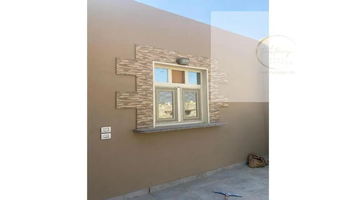 Luxurious Apartment with Balcony in Prime Location