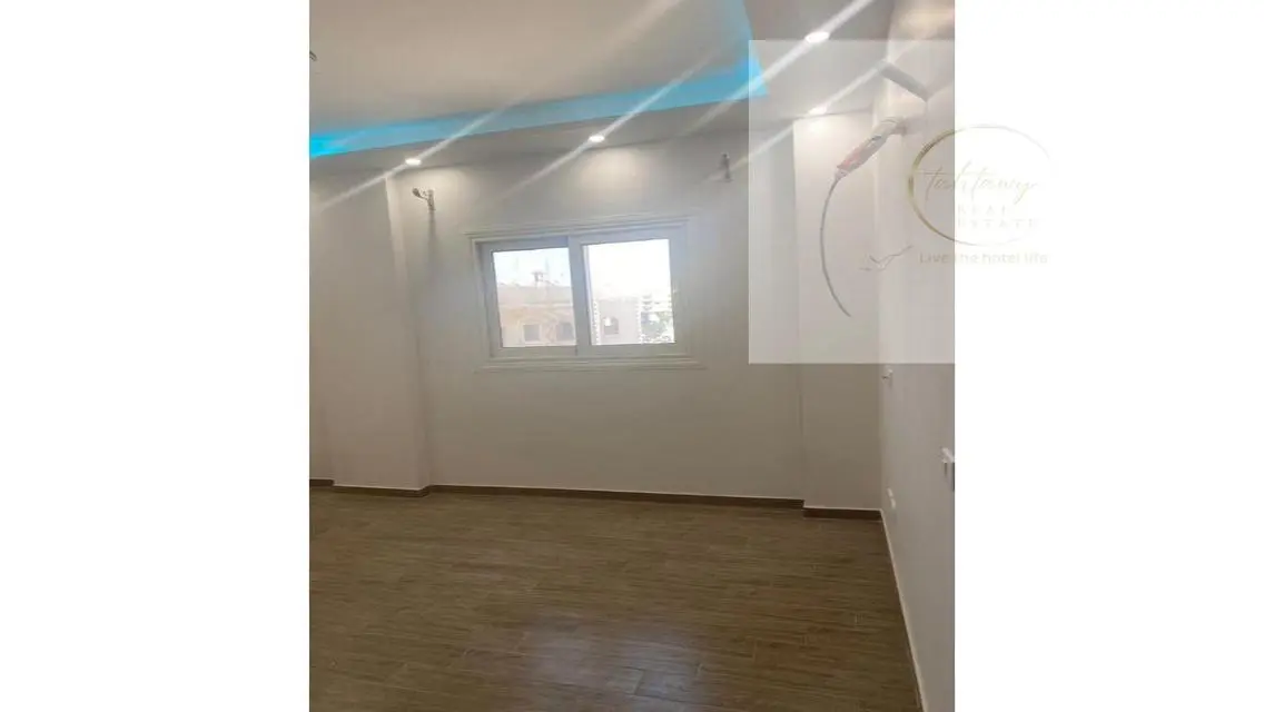 Luxurious Apartment with Balcony in Prime Location