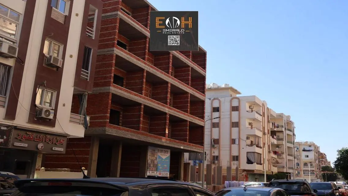 شقة فاخرة للبيع بمساحة واسعة