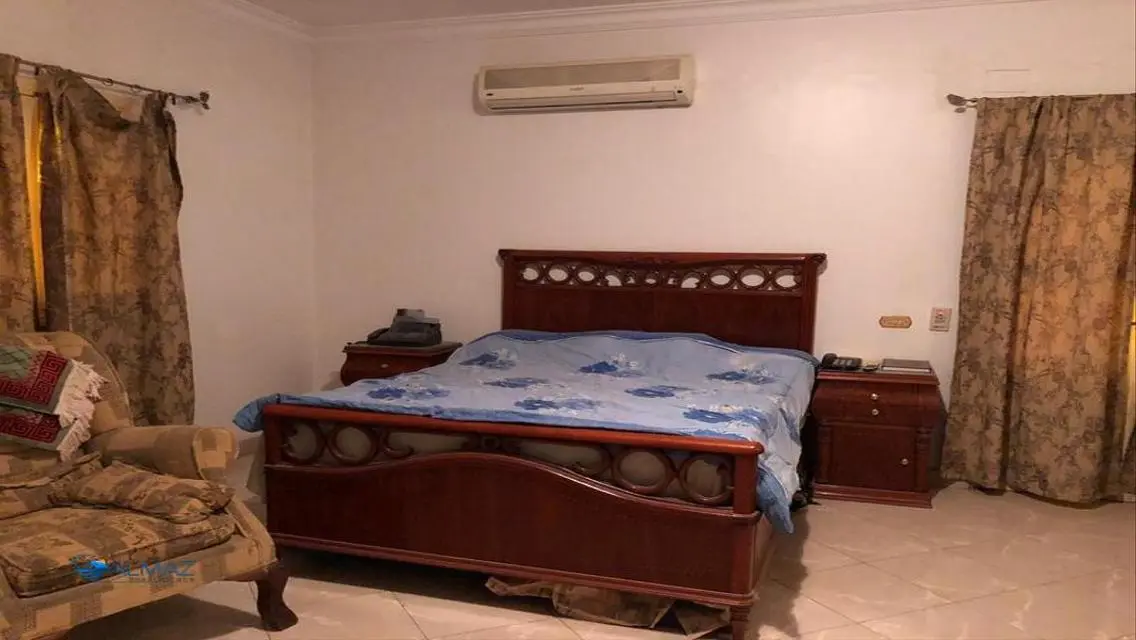 شقة رائعة بمساحة 350 متر² للإيجار