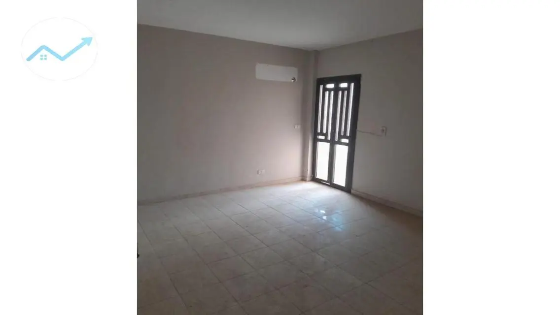 شقة مميزة للبيع بمساحة واسعة