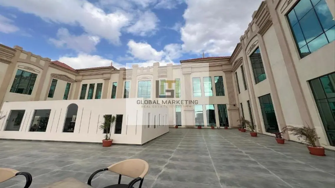 شقة للإيجار بمساحة 1200 متر بأسعار تنافسية