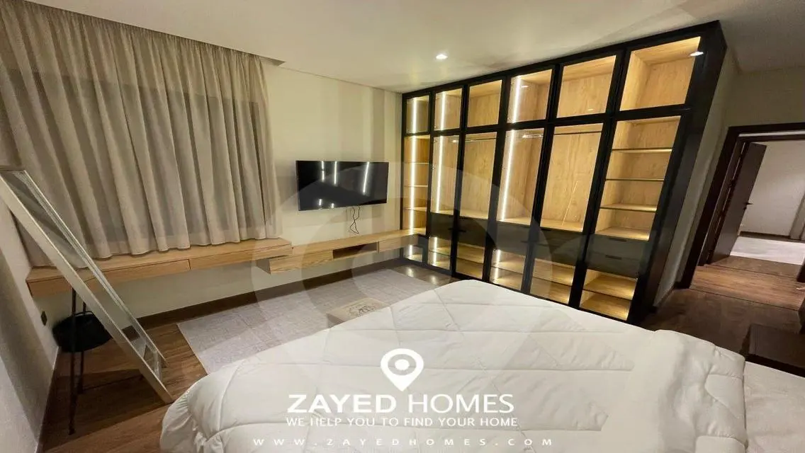 Luxury Residence at SIX-WEST