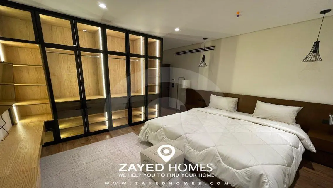 Luxury Residence at SIX-WEST