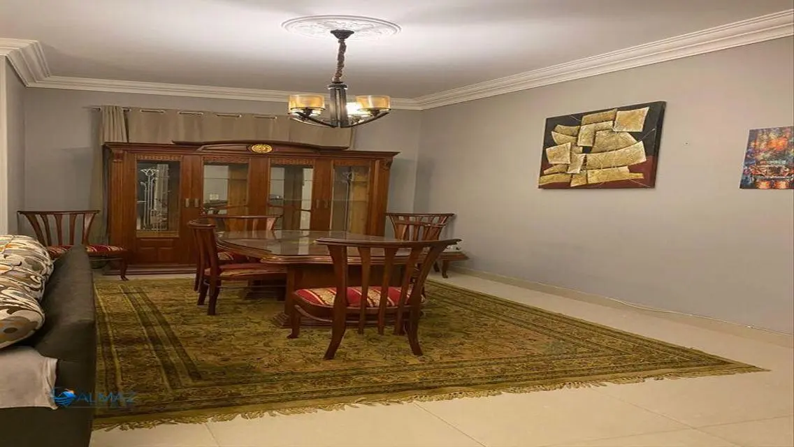 شقة فاخرة مع تكييف مركزي وشرفة