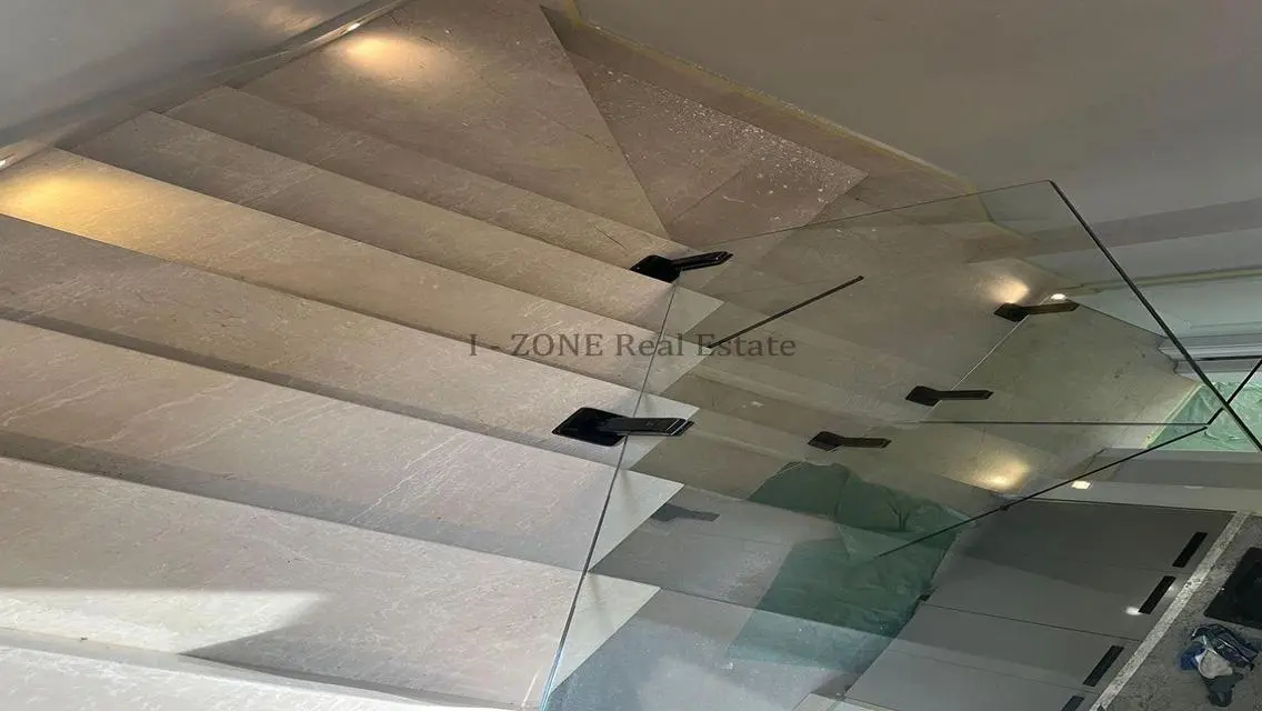 Luxurious Apartment with 2500 Square Meters in I-Zone