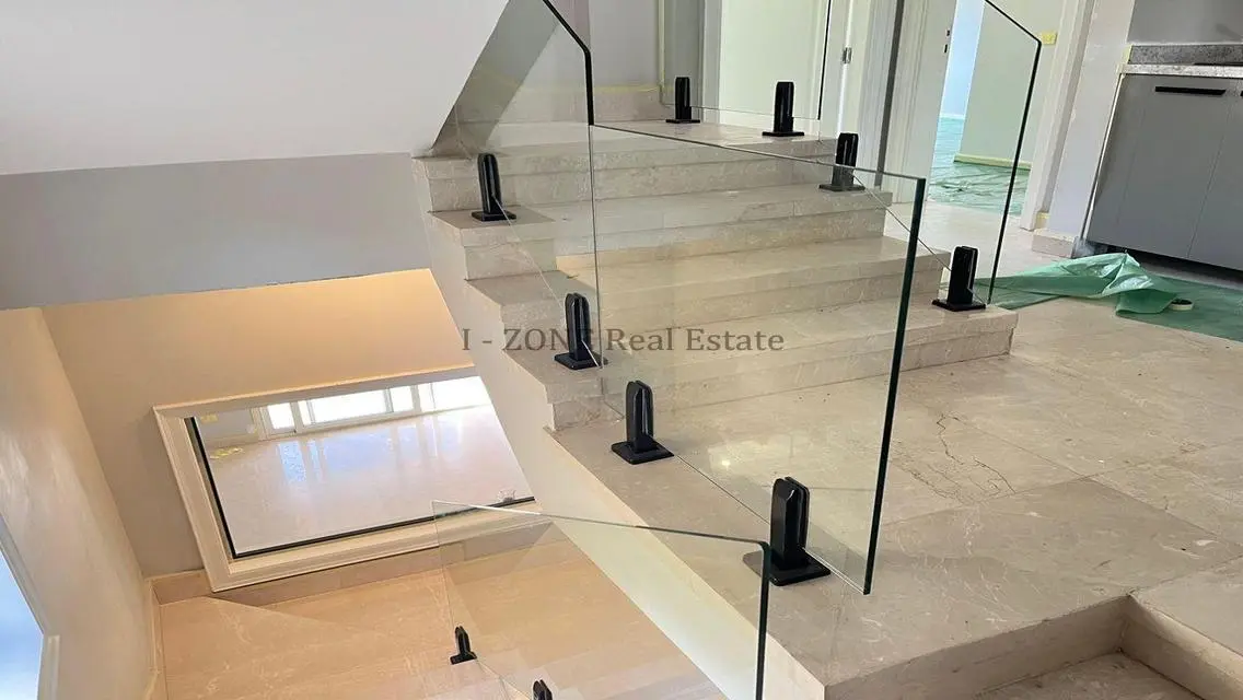 Luxurious Apartment with 2500 Square Meters in I-Zone