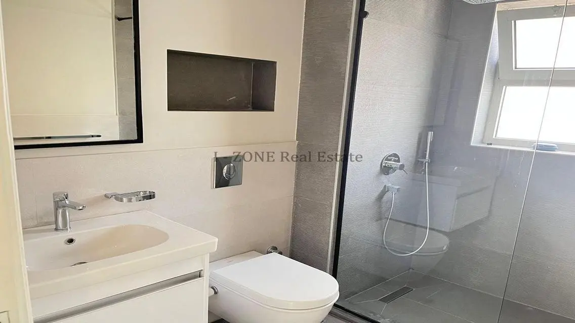 Luxurious Apartment with 2500 Square Meters in I-Zone