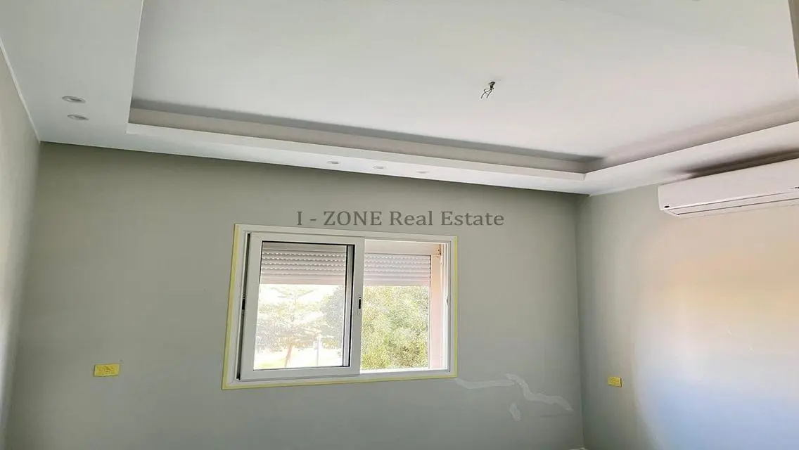 Luxurious Apartment with 2500 Square Meters in I-Zone