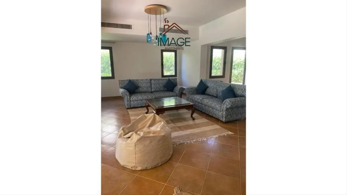 Luxurious Villa with Spacious Layout and Stunning Views