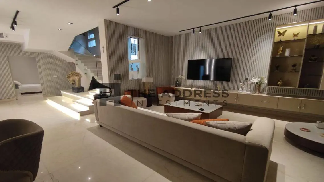 -Luxury Villa with Private Pool and Garden-