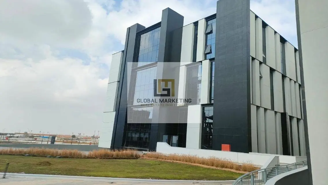 Multi-National Office Space at GE 25
