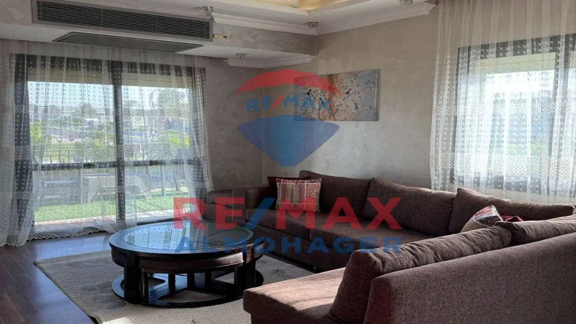 Luxury Apartment with Private Garden in the Heart of the City