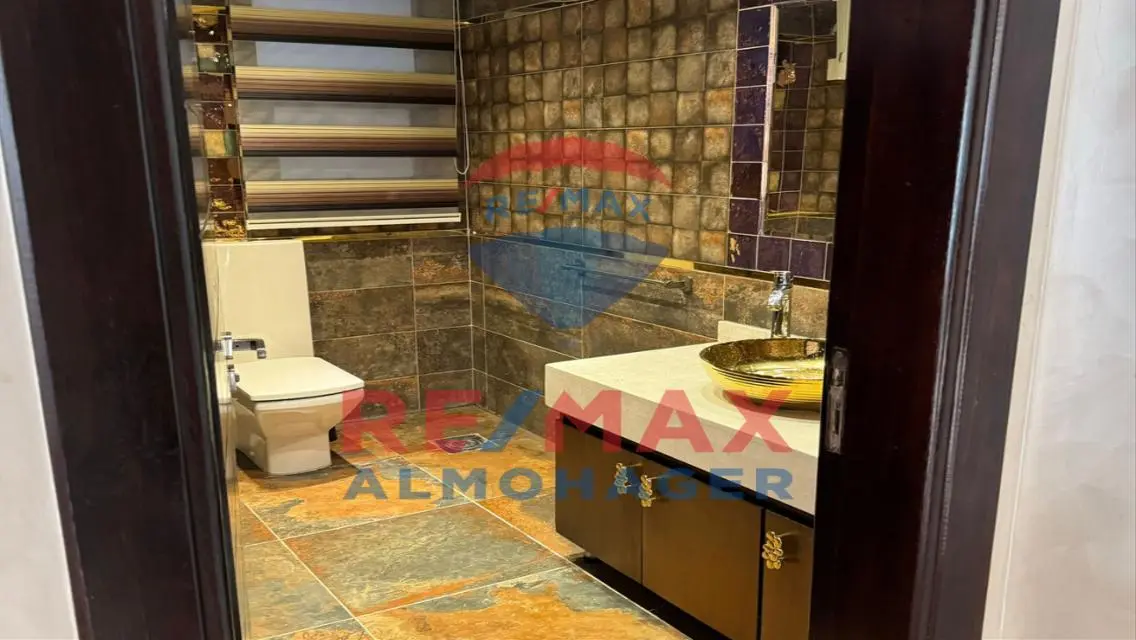 Luxury Apartment with Private Garden in the Heart of the City