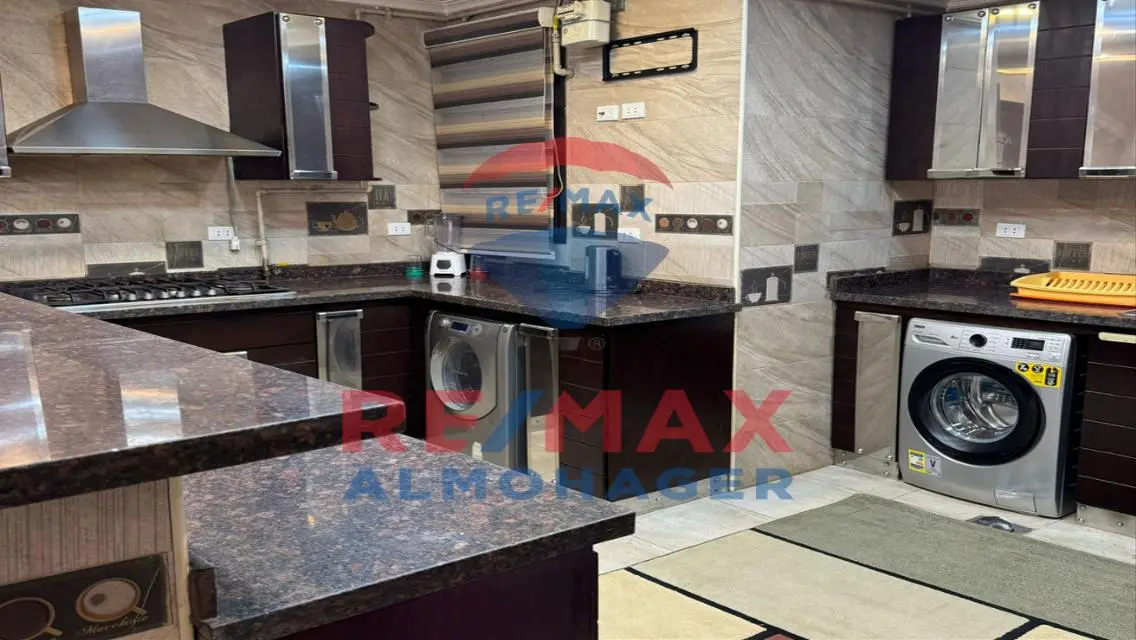 Luxury Apartment with Private Garden in the Heart of the City
