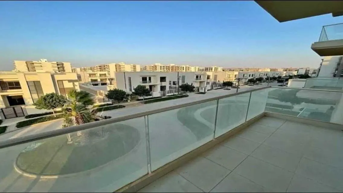 شقة فاخرة بمساحة متر مع إطلالة ساحرة في قلب القاهرة الجديدة
