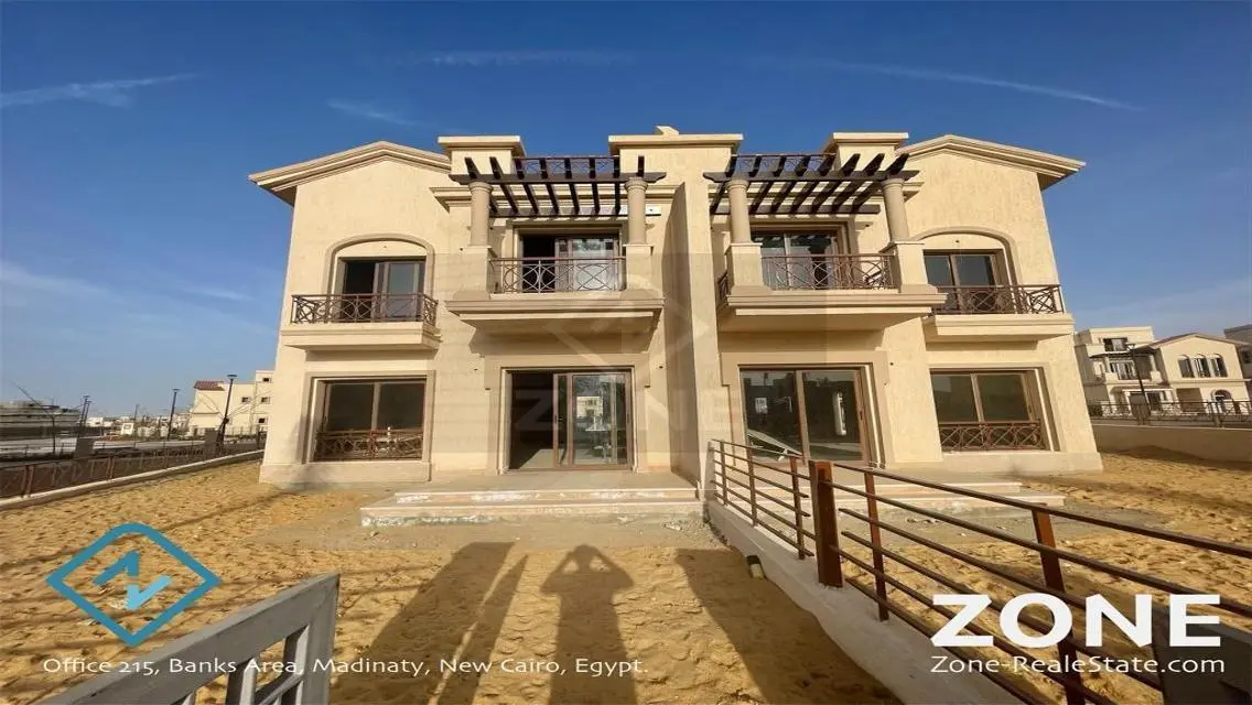 Luxurious Villa Celebrating a Life of Elegance