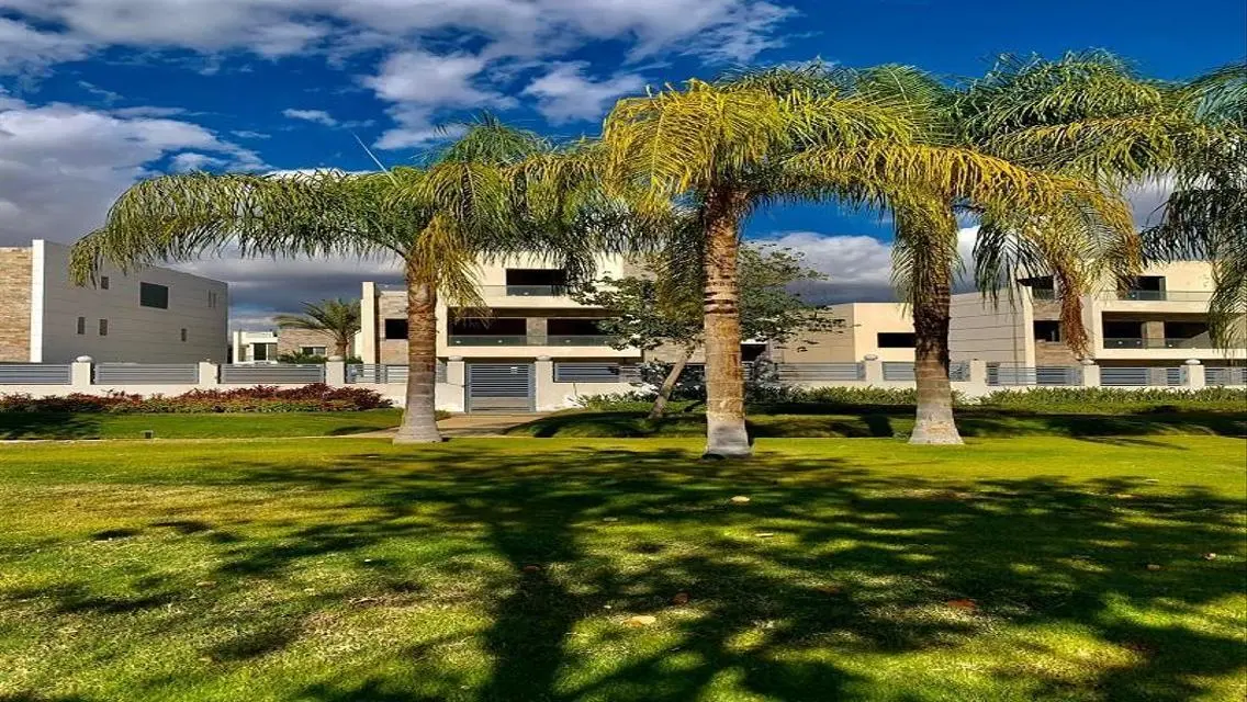 Luxury Apartment in Cleopatra Square