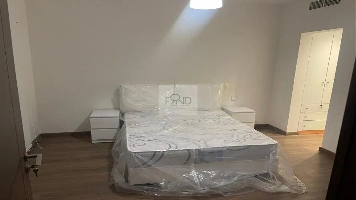 Luxurious Apartment for Rent with Lake View