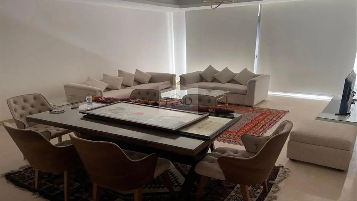 Luxurious Apartment for Rent with Lake View