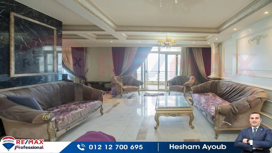 Luxury Villa Overlooking the Lakes for Sale