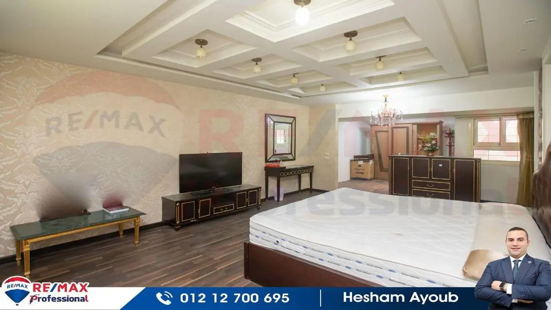 Luxury Villa Overlooking the Lakes for Sale