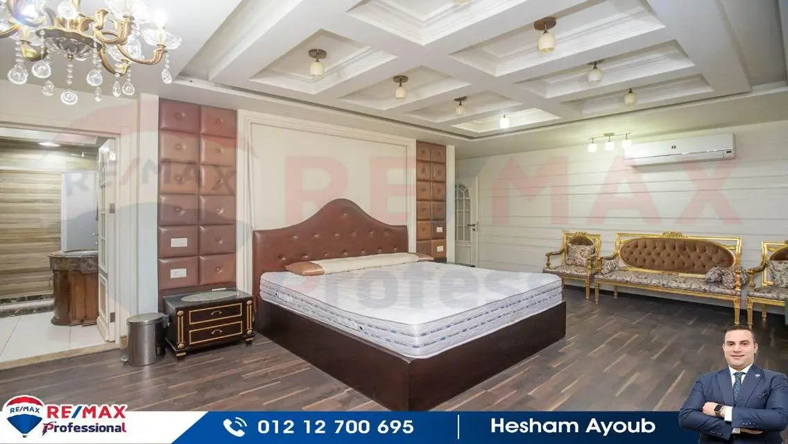 Luxury Villa Overlooking the Lakes for Sale