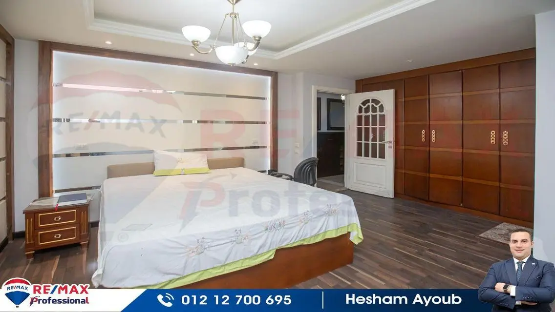 Luxury Villa Overlooking the Lakes for Sale