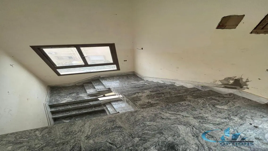 Luxury Property with Spacious Area in D3