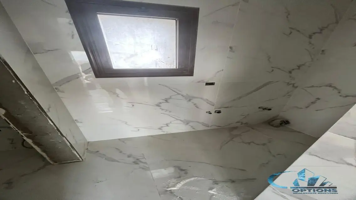 Luxury Property with Spacious Area in D3