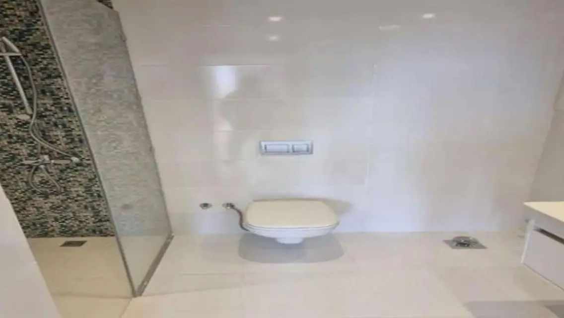 شقة فاخرة بمساحة واسعة مع مسبح خاص