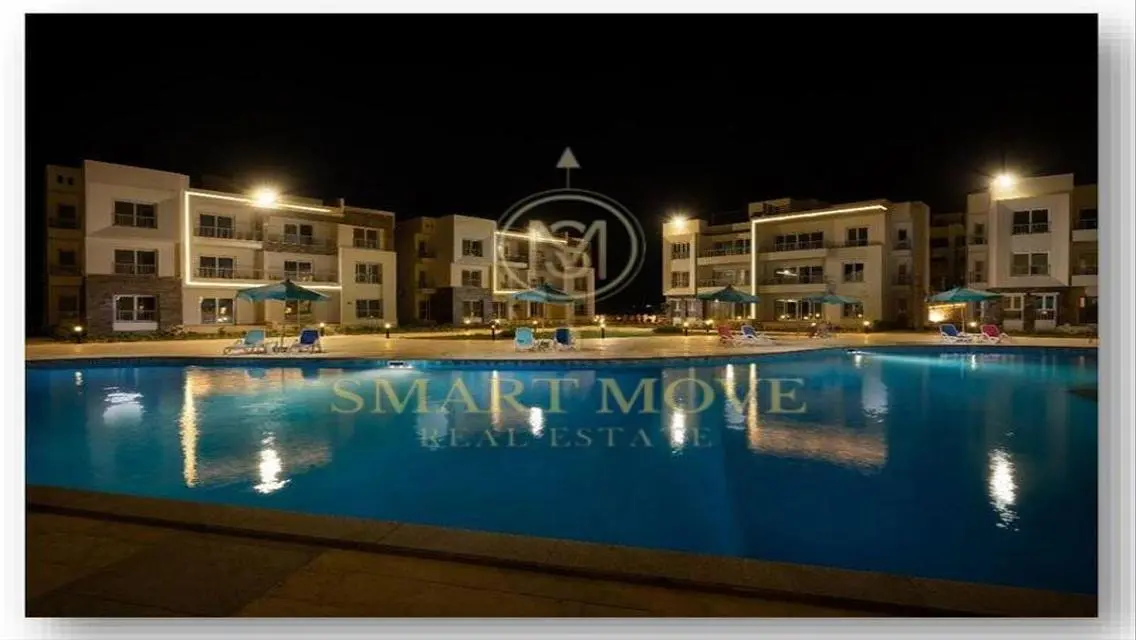 Luxury Apartment with Private Garden and Shared Pool Overlooking Lakes