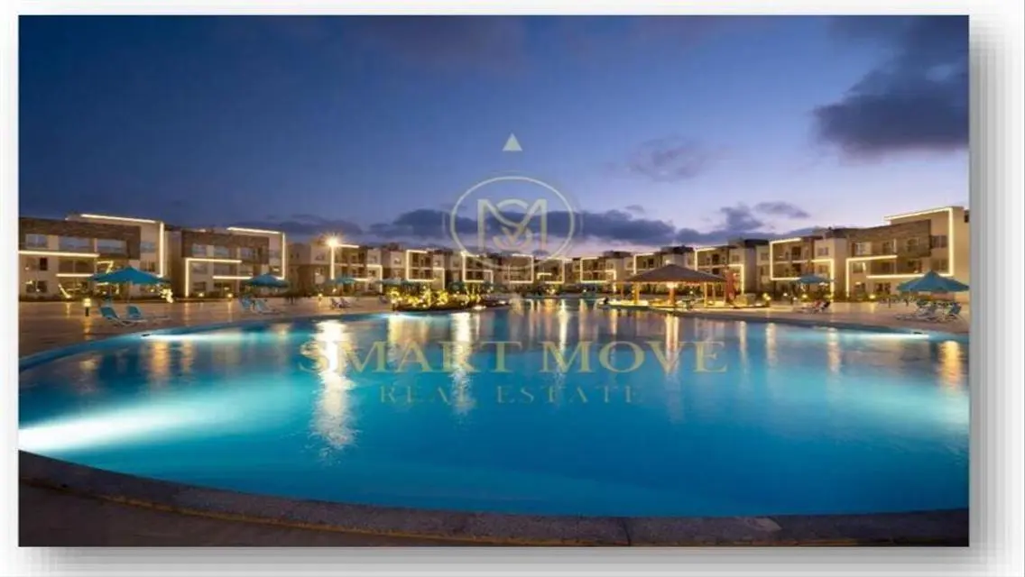 Luxury Apartment with Private Garden and Shared Pool Overlooking Lakes