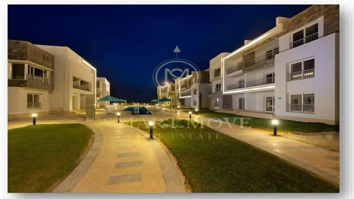 Luxury Apartment with Private Garden and Shared Pool Overlooking Lakes