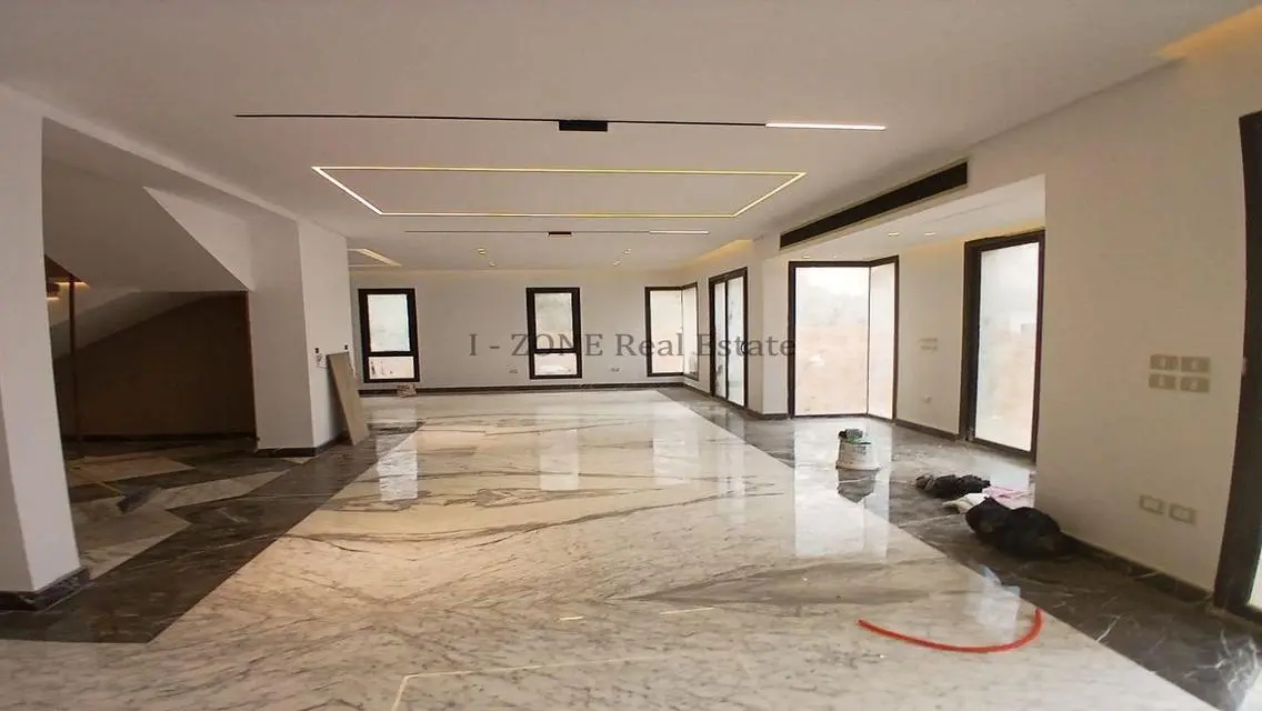 شقة فاخرة في سكاي كوندوز